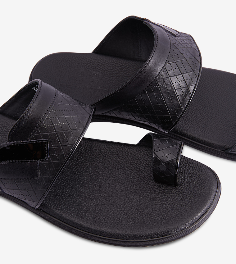 Checks Pattern Open Back One Finger Arabic Sandals - Black