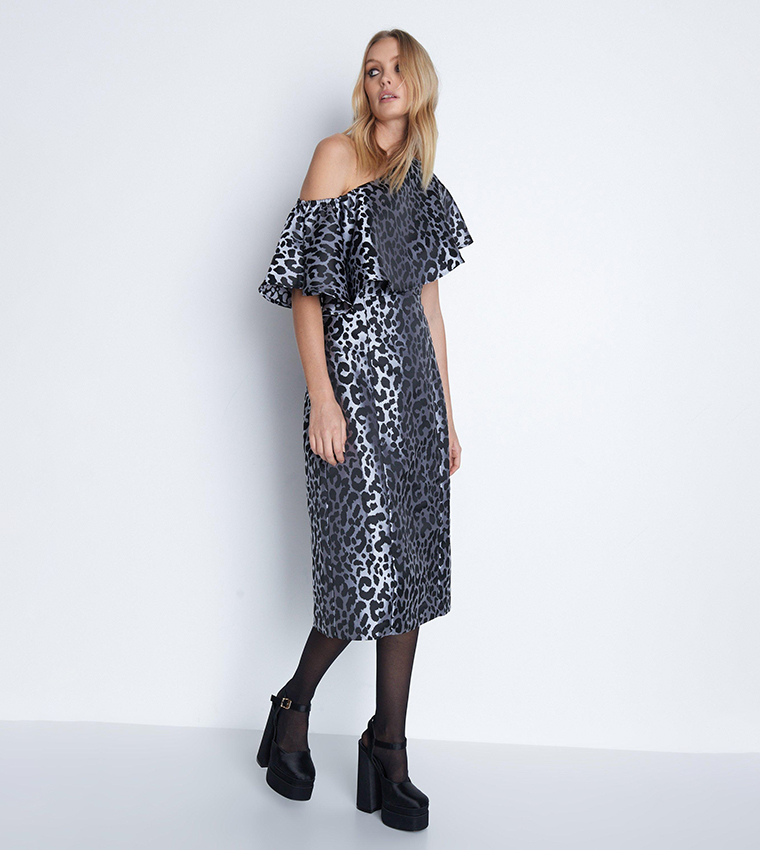 Leopard print midi dress warehouse hotsell