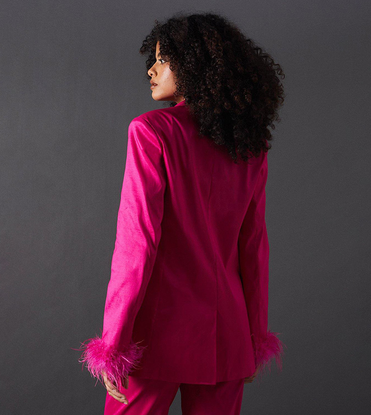 بليزر مزين بالريش 