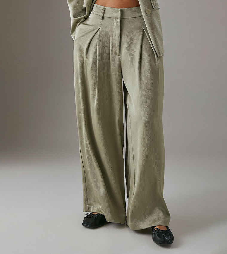 Satin Raw Edge Relaxed Fit Blazer