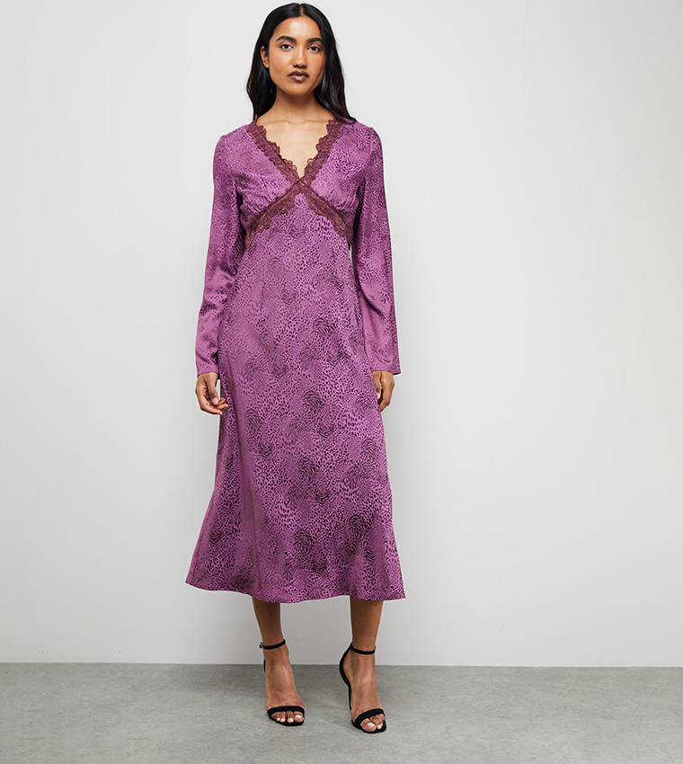 Buy Oasis Satin Jacquard Lace Insert Godet Midi Dress In Purple | 6thstreet Oman Buy Oasis Satin Jacquard Lace Insert Godet Midi Dress In Purple | 6thstreet Oman