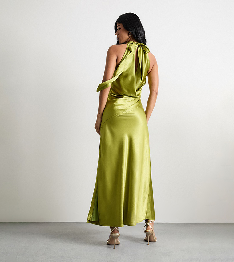 فستان ماكسي ساتان بياقة بربطة 