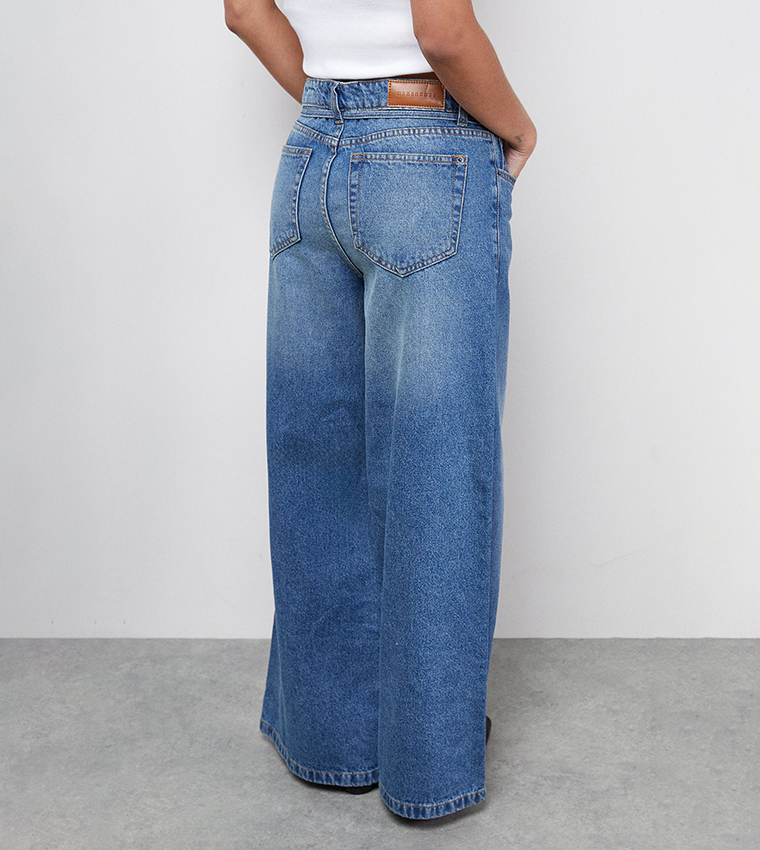 بنطال جينز واسع برباط على الخصر