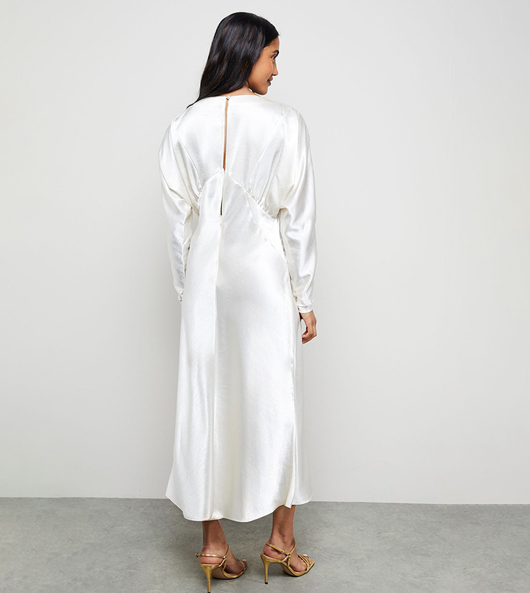 فستان ميداكسي ساتان كم واسع