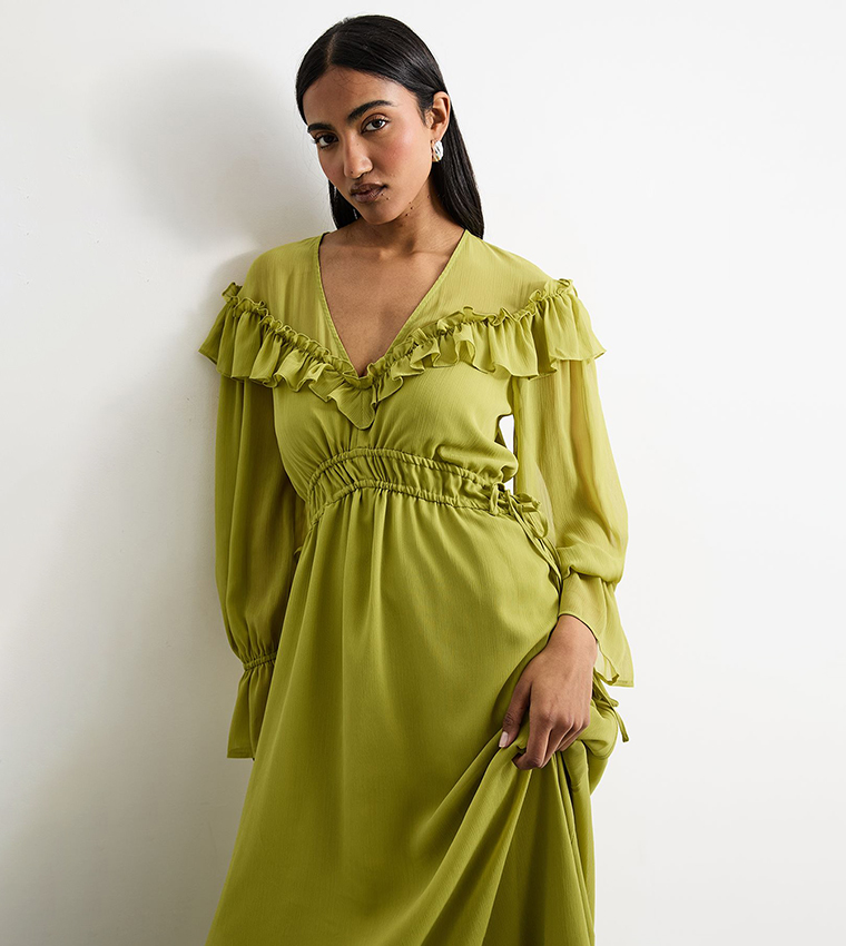 Ruffle Shoulder Detail V-Neck Maxi Dress
