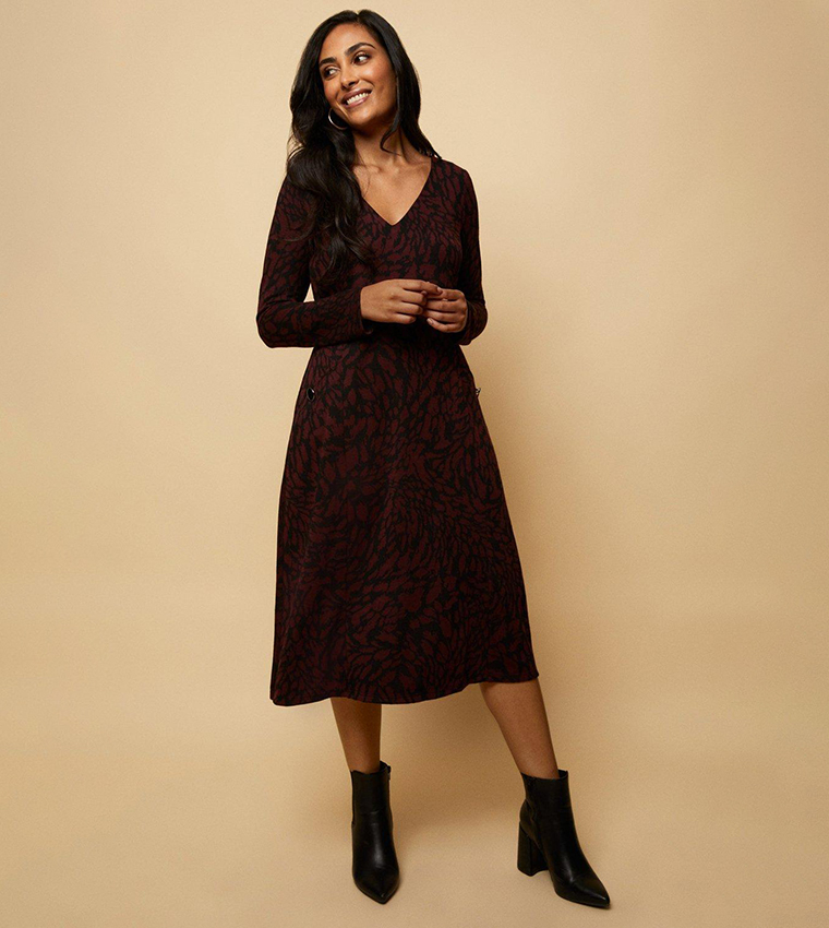 Buy Wallis Berry Animal Jersey Jacquard Dress In Berry | 6thStreet Bahrain