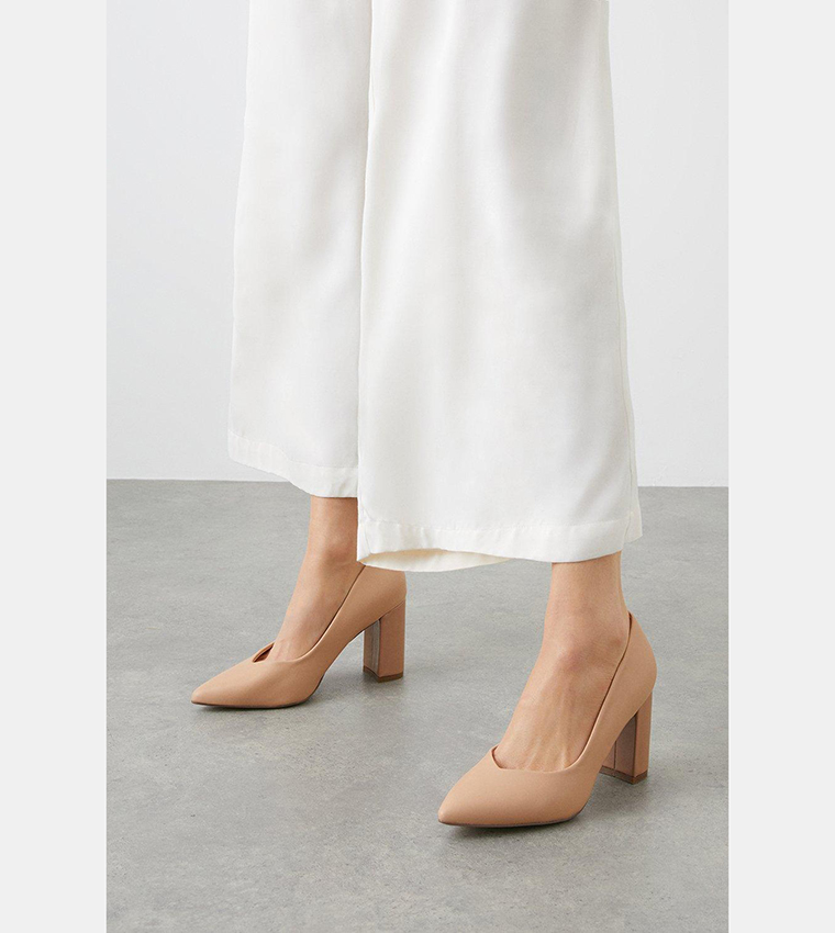 Neutral best sale court shoes