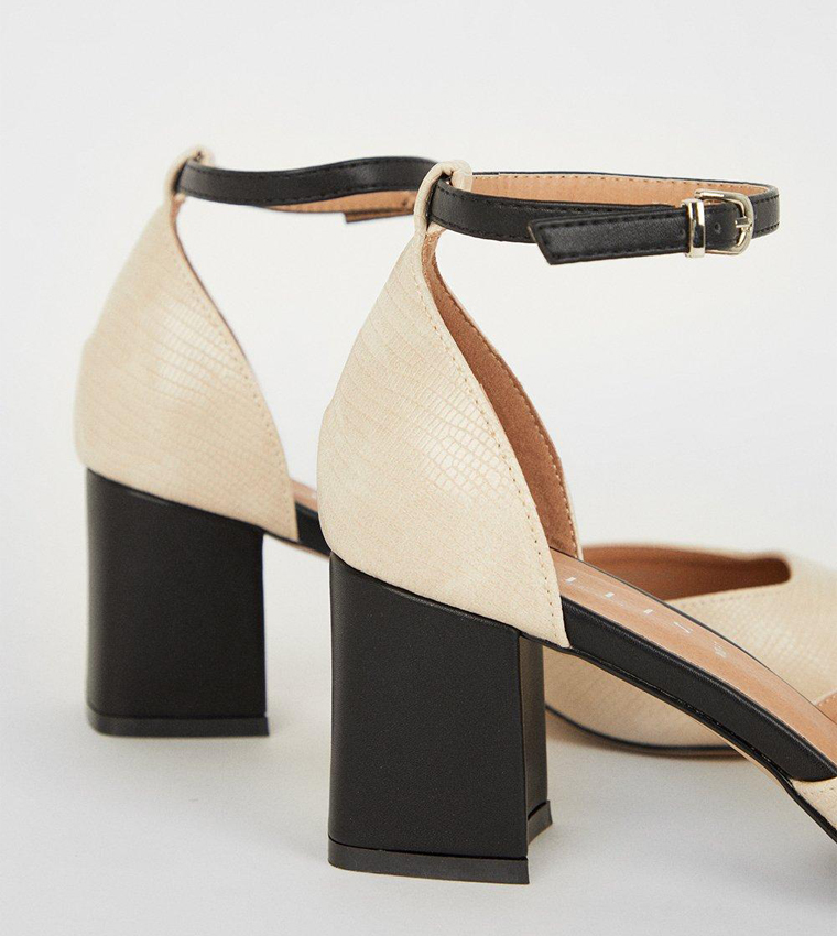 Wide Fit Dollis Pointed Two Part Toe Cap Pumps