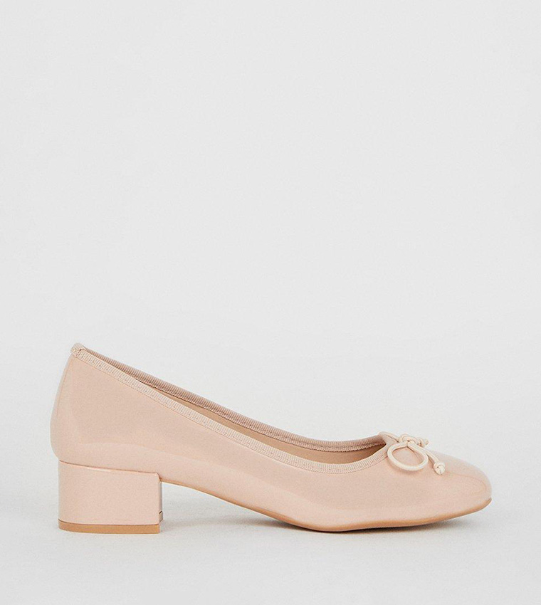 Buy Wallis Duchess Almond Toe Bow Detail Low Block Heel Court Pumps In Beige 6thStreet Kuwait