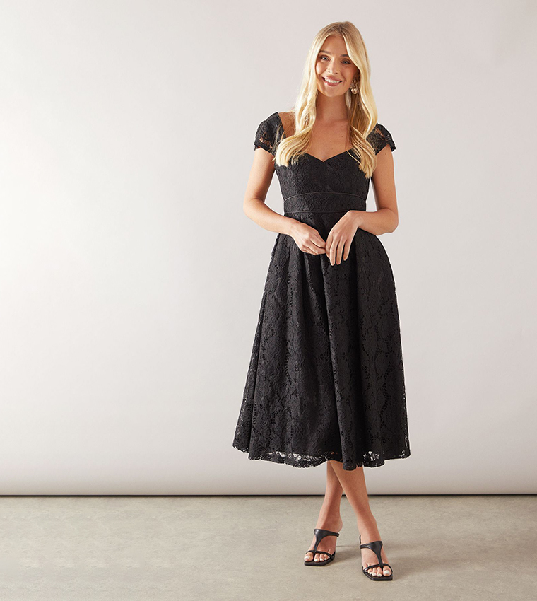 Petite Lace Sweetheart Neck Midaxi Dress
