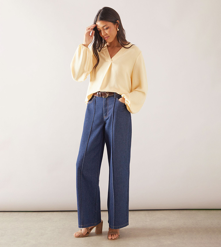 Solid V-Neck Overhead Top