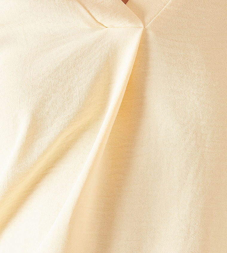 Solid V-Neck Overhead Top