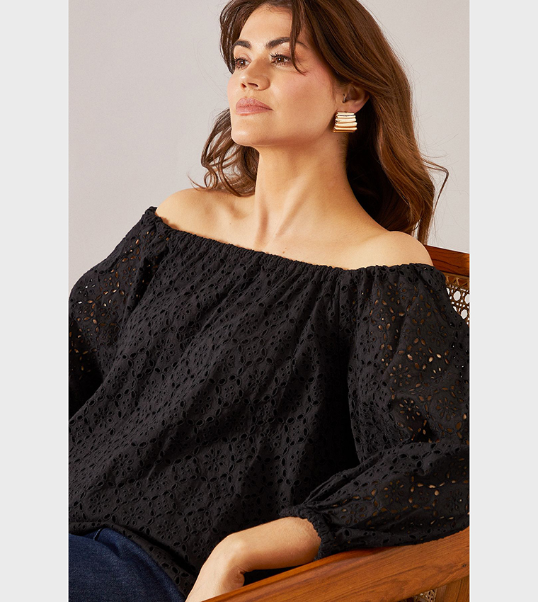 Broderie Puff Sleeves Top