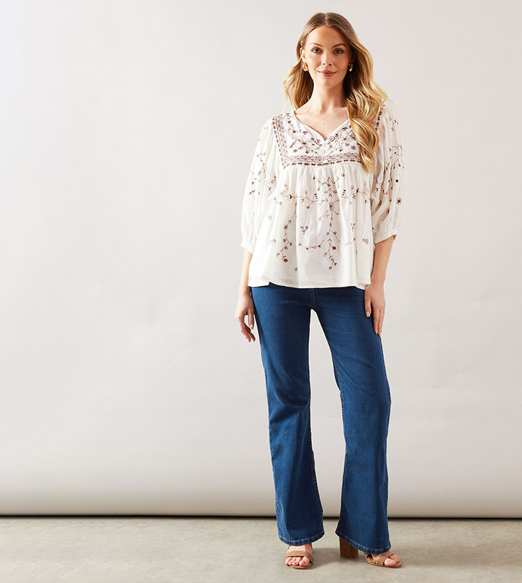 Embroidered 3/4 Sleeves Top