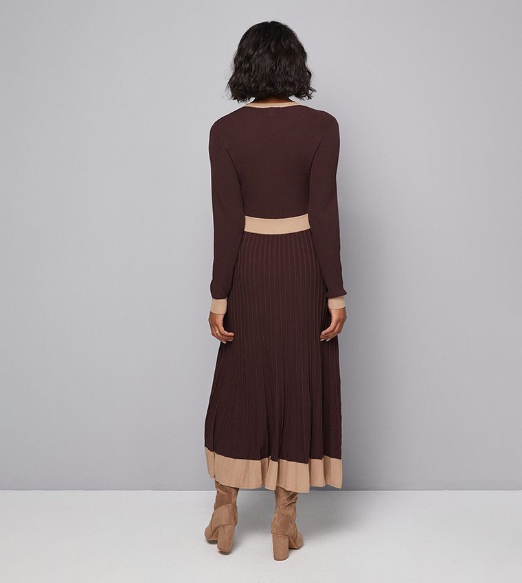 Tipped Pleated Hem Midi Dress