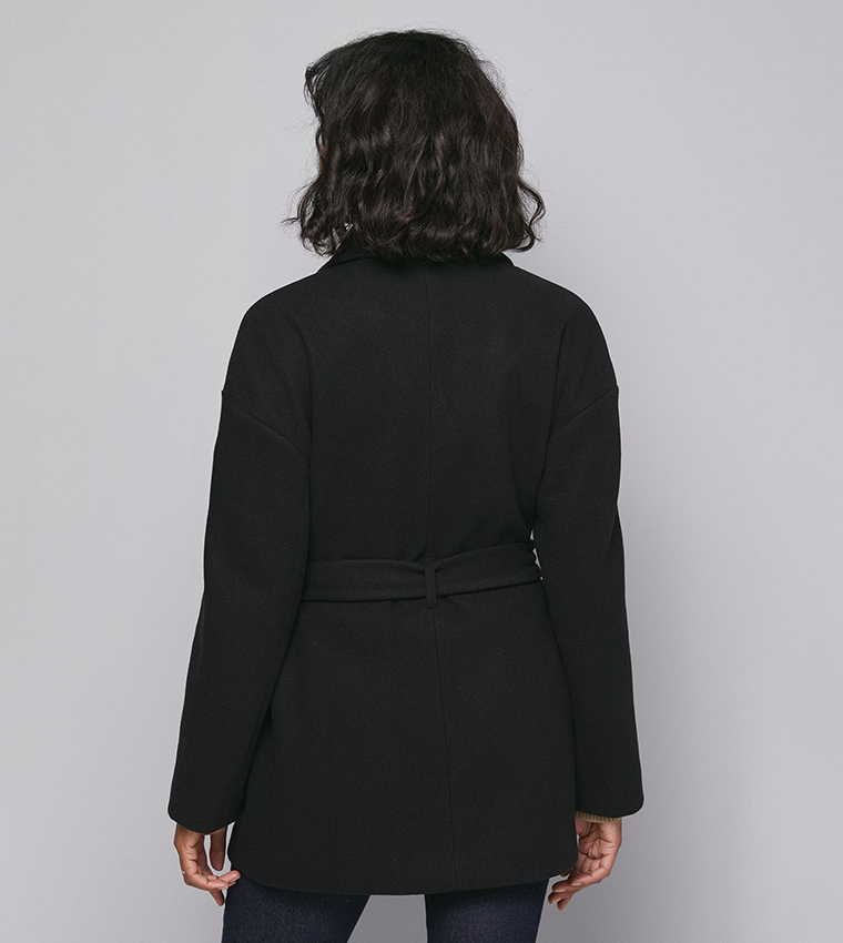 جاكيت بكم طويل بياقة شال 