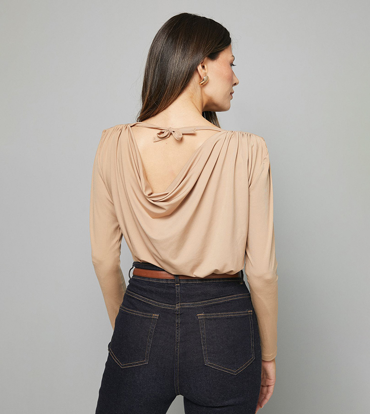 توب جيرسي بسادة بياقة منسدلة 