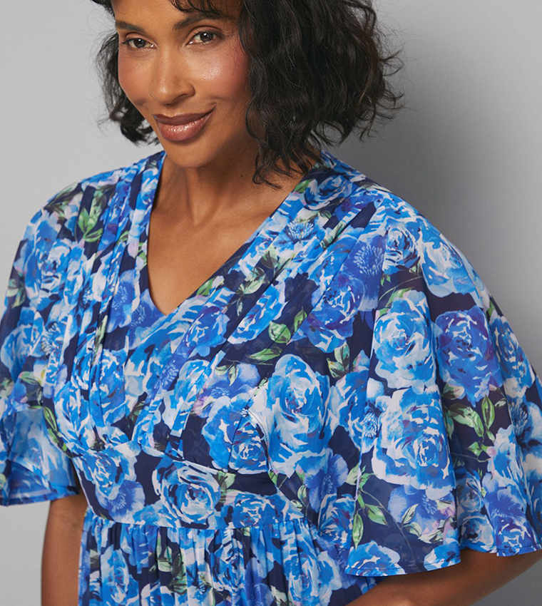 فستان ميدي بكسرات وأكمام كاب