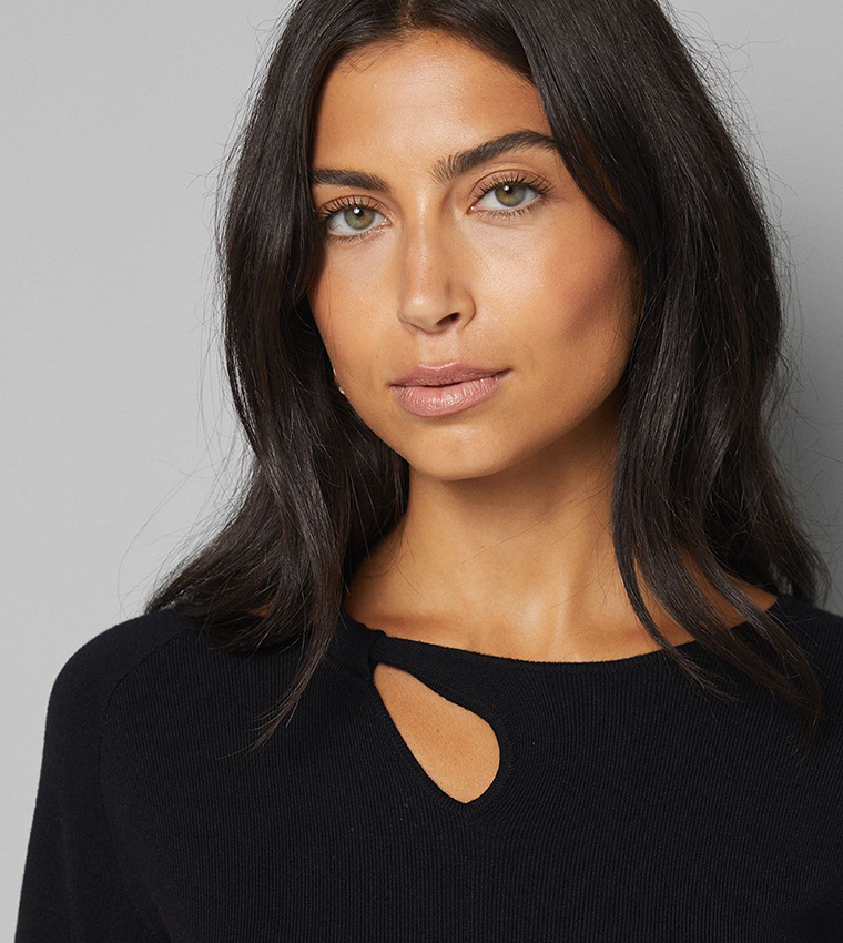 Keyhole Detail Crew Neck Knitted Sweater