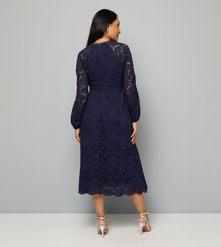 فستان ميدي كم واسع للمقاسات الصغيرة 