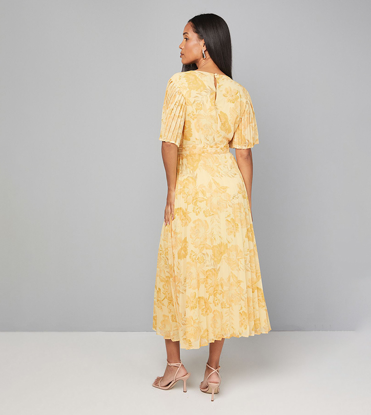 فستان ميدي كم شيفون بكسرات بطبعة الورود 