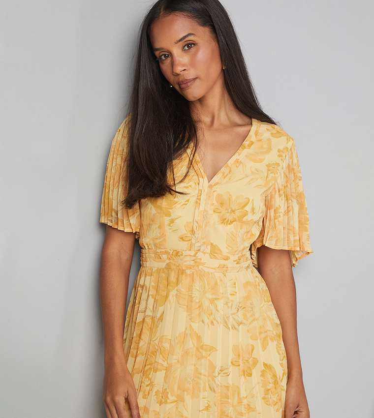 فستان ميدي كم شيفون بكسرات بطبعة الورود 