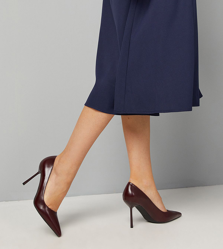 حذاء جلد صناعي بكعب ستيليتو 