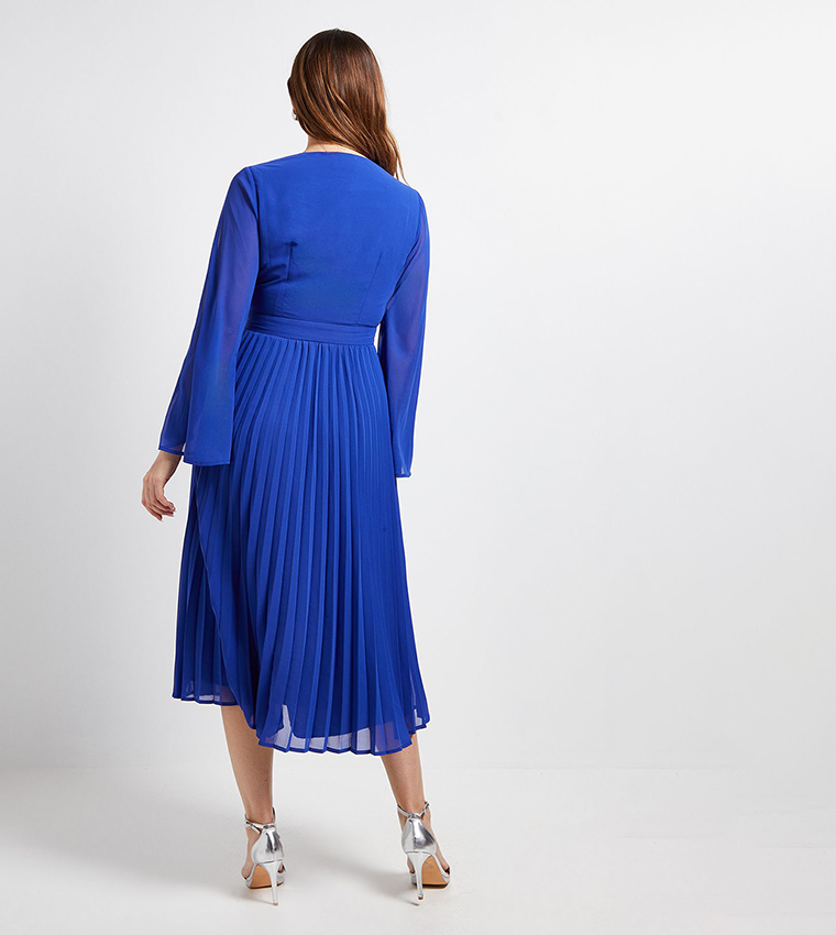 فستان ميدي كم كيب بكسرات 