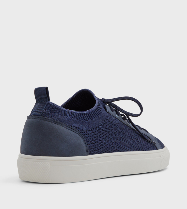 CABBOT Round Toe Lace-Up Shoes