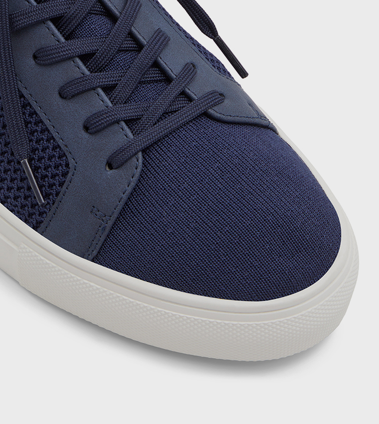 CABBOT Round Toe Lace-Up Shoes