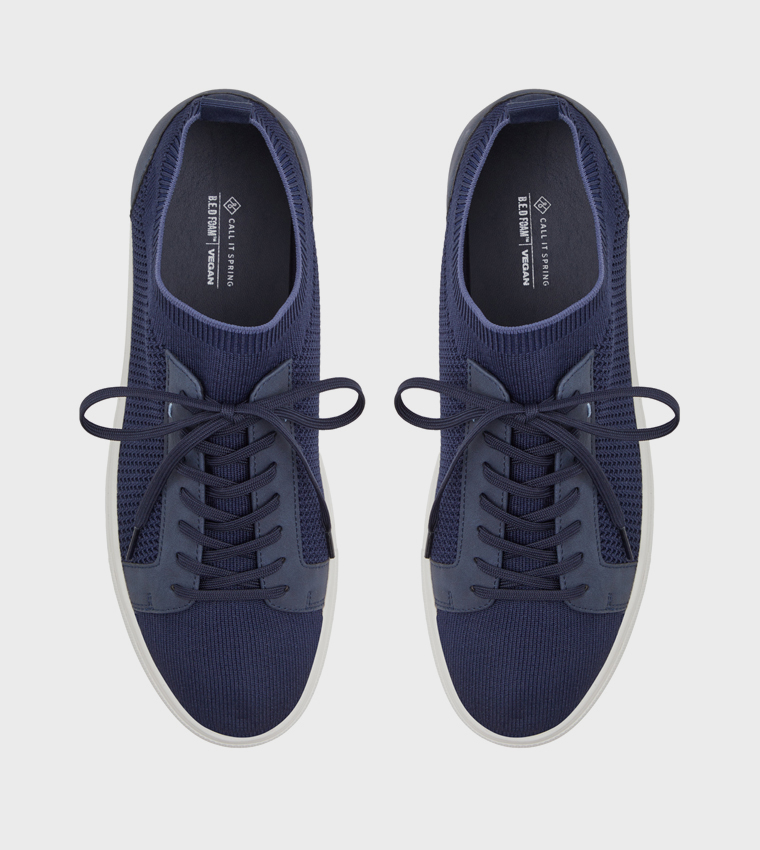 CABBOT Round Toe Lace-Up Shoes