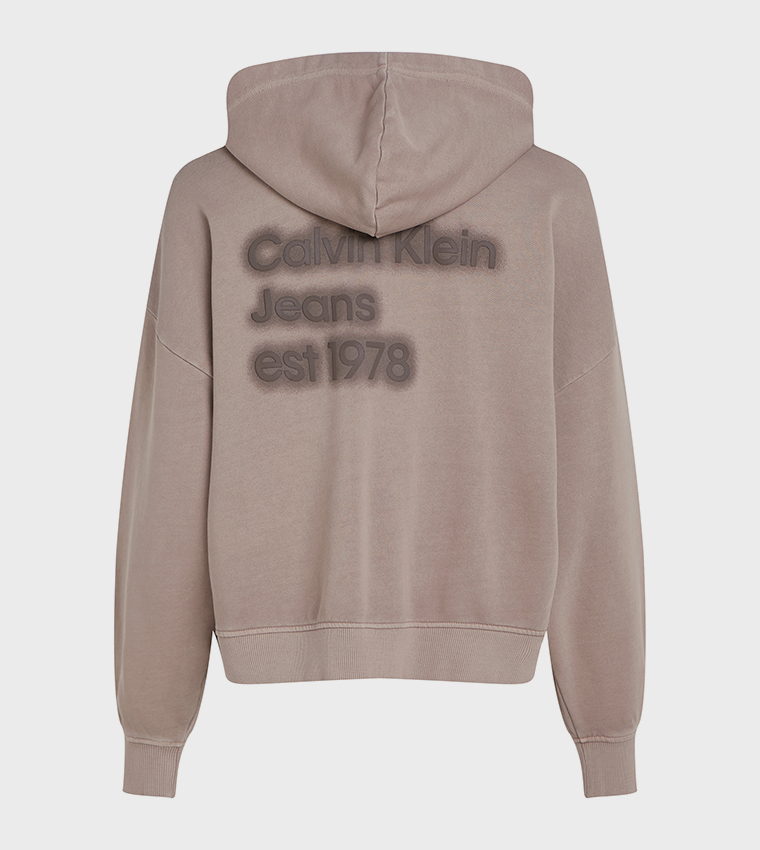 جاكيت بطبعة في الخلف وشعار 