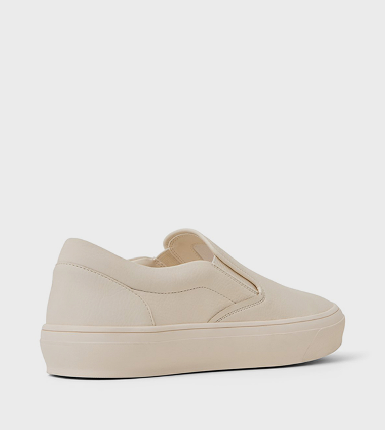 CARRIER Slip-On Casual Shoes
