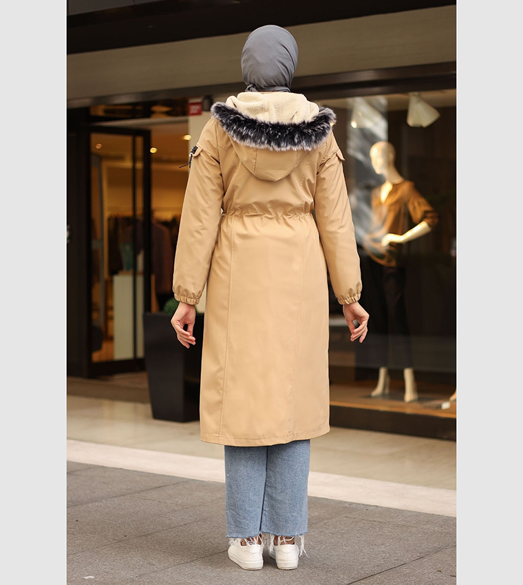اشتري ان ستايل Snap Button Long Sleeves Parka Jacket بلون بيج 6ستريت