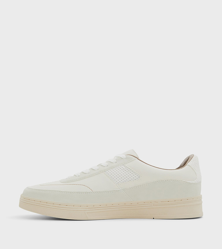 CENTORI Round Toe Lace-Up Sneakers