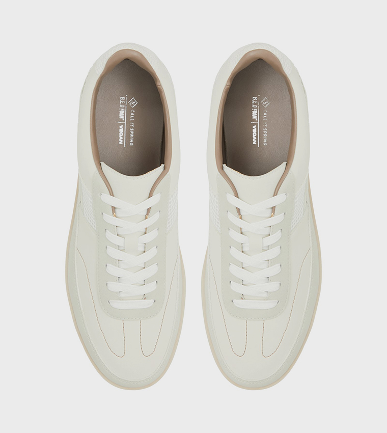 CENTORI Round Toe Lace-Up Sneakers