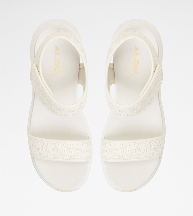 CHAMOMILE Embroidered Chunky Sandals