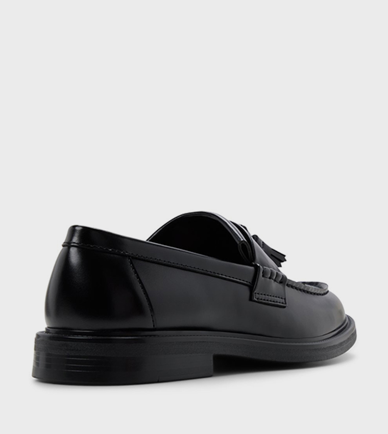CHANCELLOR Solid Tassel Detail Loafers