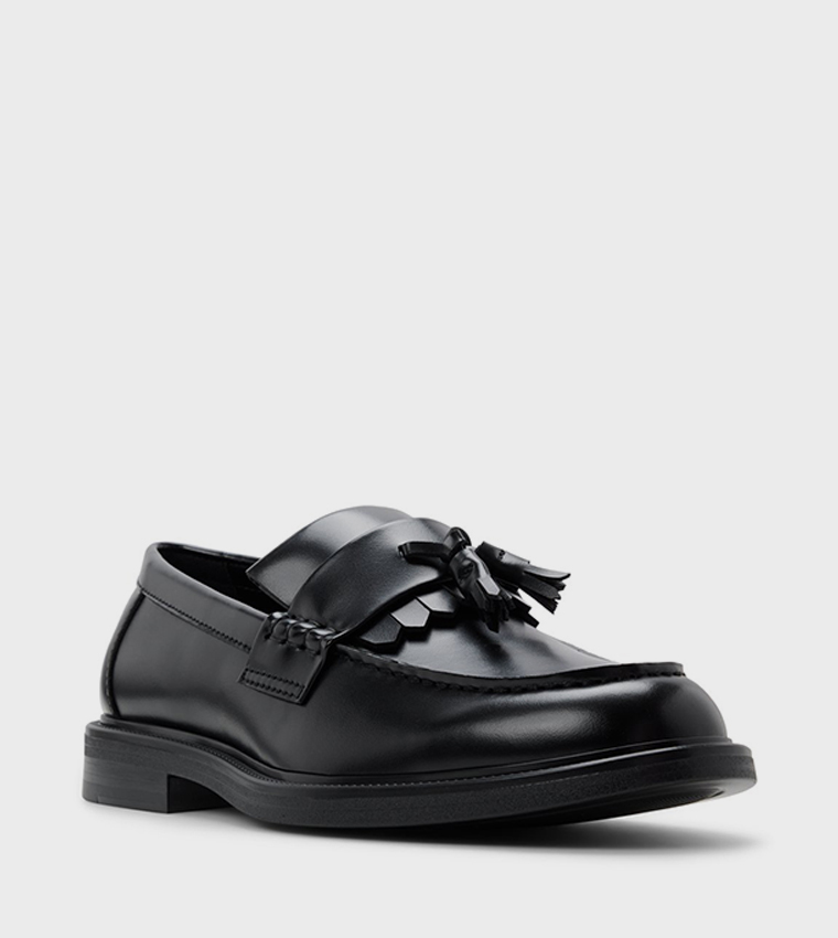 CHANCELLOR Solid Tassel Detail Loafers