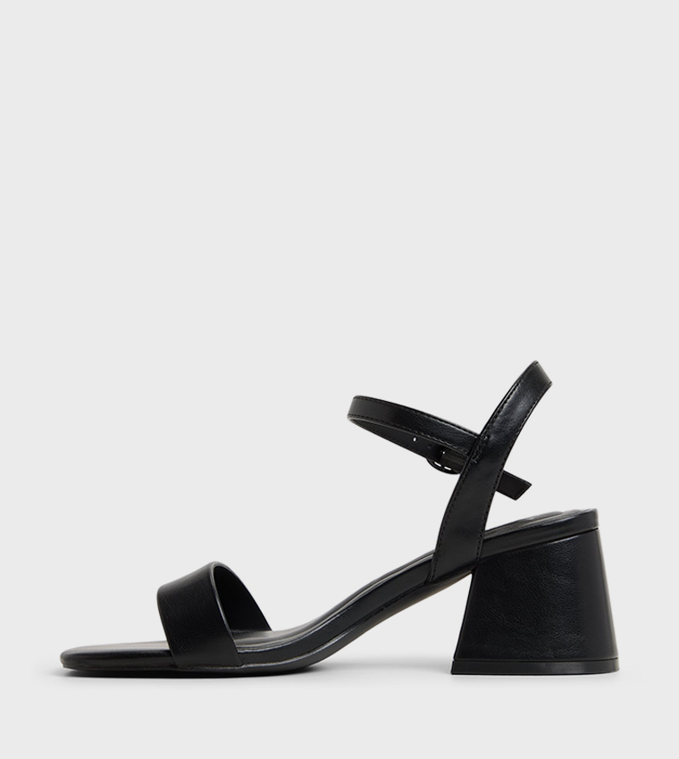 CHARLIEE Block Heel Sandals