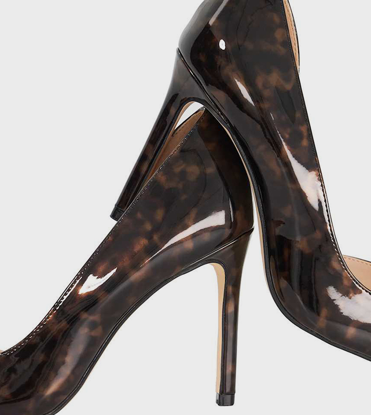 CHICAGOS Glossy D'Orsay Pumps