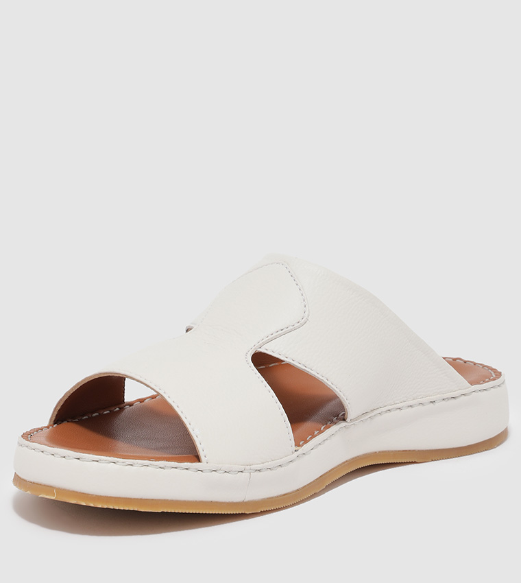 Round Toe Flat Sandals
