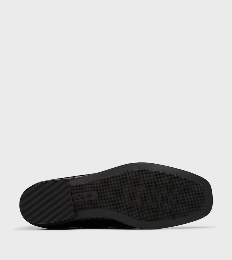 SARAFYNA FREVA Textured Slip-On Loafers