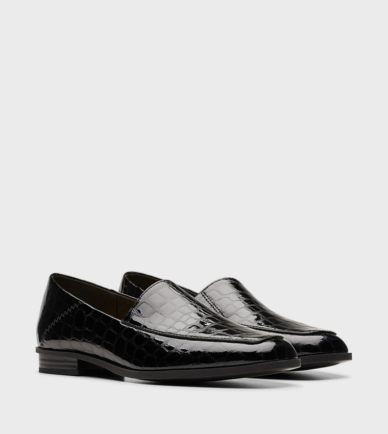 SARAFYNA FREVA Textured Slip-On Loafers