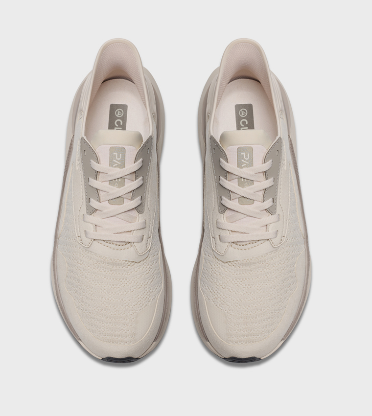 حذاء تمرين برباط 