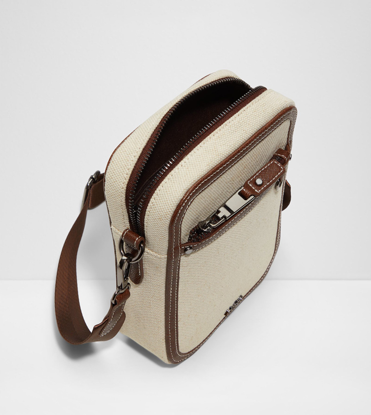 CLUBLIFE Textured Reporter Bag
