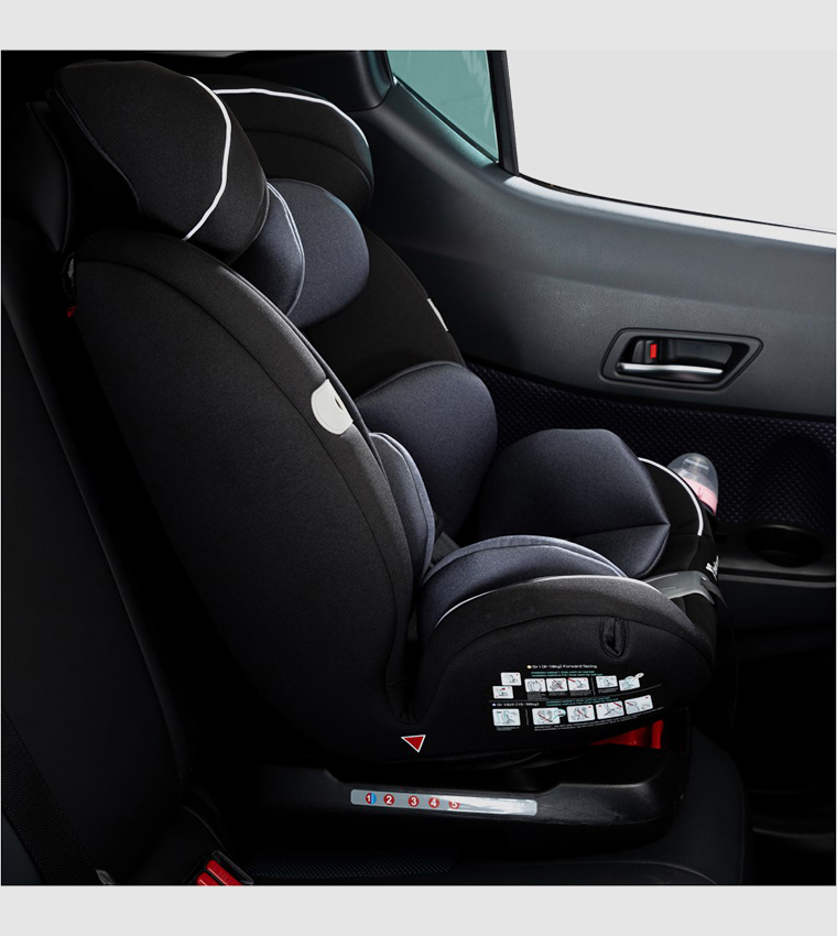 Evolve 360 Car Seat with Fashion Diaper Bag