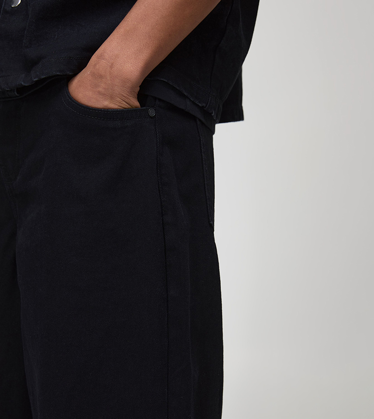 Relaxed Rigid Washed Barrel Fit Jeans