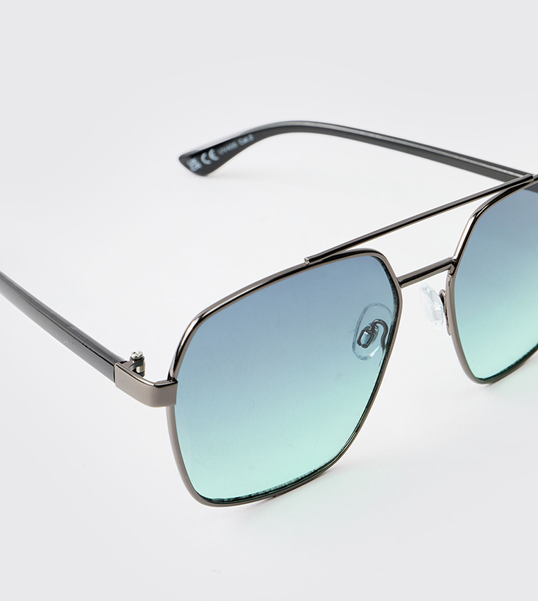 Tinted Lense Aviator Sunglasses