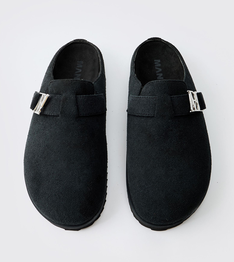 حذاء سليب اون بمقدمة دائرية 